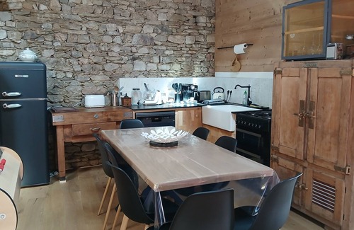 Saint-Paul en Jarez House | Renovated farmhouse in village with swimming pool, sauna, Nordic bath and hanging net