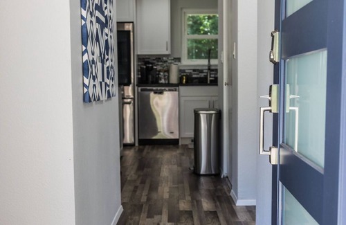 Inglewood-Finn Hill House | Renovated, fenced backyard, parks and trails, quiet, ideal for long term