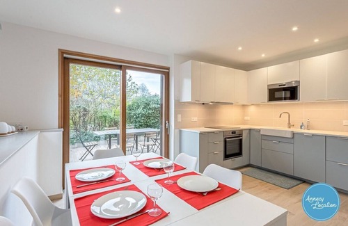 Menthon-Saint-Bernard Ski Chalet | Renovated Chalet in the Heart of Menthon