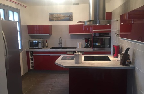 Saint-Pee-sur-Nivelle House | RENOVATED BASQUE HOUSE 8 BEDROOMS CLIM WIFI NEAR LAKE, OCEAN GARDEN, PETS OK