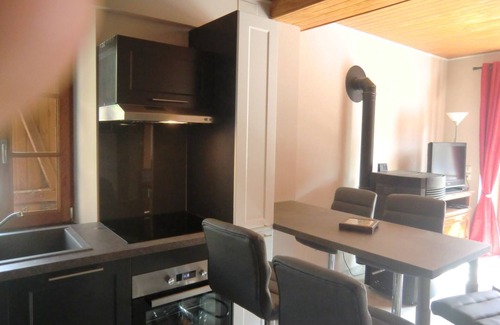 Auzelles House | RENOVATED HOUSE IN CHARMING VILLAGE 45 MINUTES FROM THE RESORTS