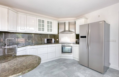 Merl Apartment | Renovated Merl 3BR w/Balcony & Elevator, nr Bus Station, by Blueground
