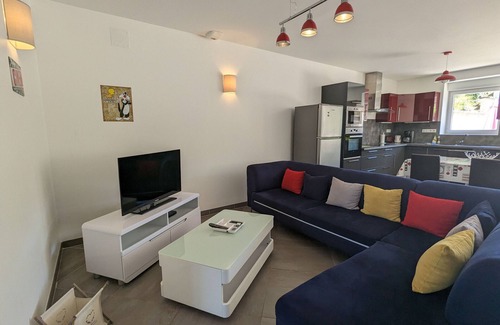 Longeaux Cottage | Renovated modern cottage with Wi-Fi, peace and comfort near Ligny-en-Barrois