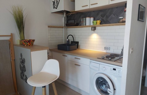 Argeles Plage Apartment | Renovated studio 500m from beach, terrace, pets allowed