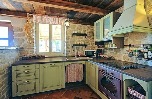 Dracevac Villa | Renovated traditional Istrian house near Porec and its beaches