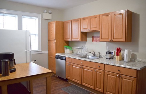 Middletown Apartment | Rent A Room In This Spacious Victorian