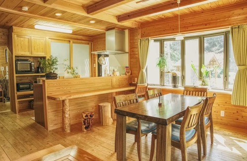 Kinokawa Cottage | Rent a spacious log house for yourself Enjoy a co/Kinokawa Wakayama