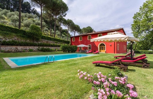 Badia Cantignano Villa | Rent luxury villas in Vorno