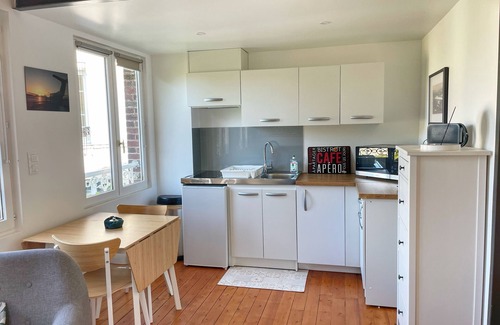 Montagny-Sainte-Felicite Apartment | Rent studio - sleeps 2 - near Senlis and Charles-de-Gaulle Airport