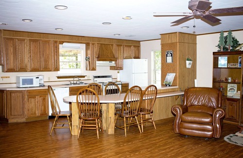 Oakdale Cabin | Rental Cabin with Fishing Privileges in Stocked Pond