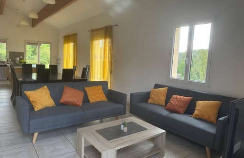 Bussiere-Badil Villa | Rental house swimming pool Dordogne availabilities SUMMER 2025