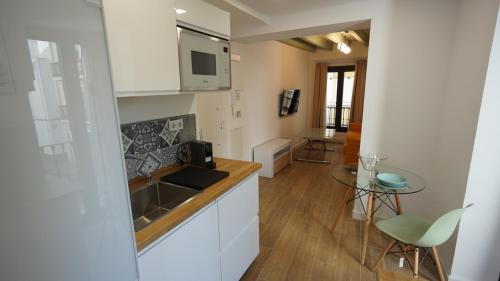 Santa Catalina Apartment | RentalSevilla Cardenal Cervantes III