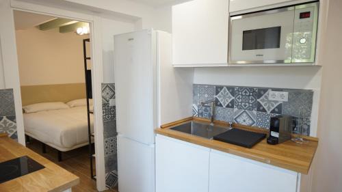 Santa Catalina Apartment | RentalSevilla Cardenal Cervantes III