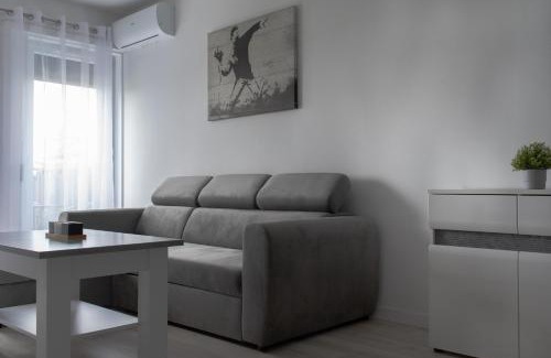 Grunwald Apartment | RentPlanet - Apartament przy Lotnisku