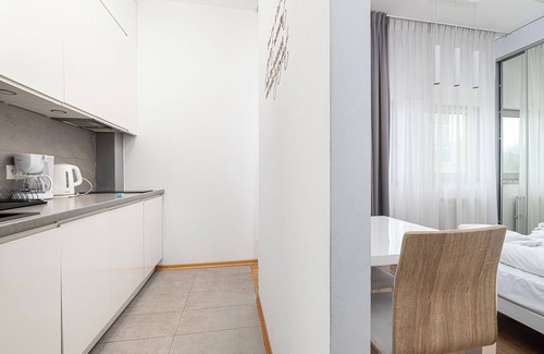 Wlochy Apartment | RentPlanet - Studio Aleje Jerozolimskie