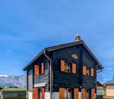 Busserach Apartment | Repos en montagne, Chalet au vert, vue et terrasse