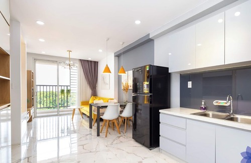 Tan Binh Apartment | Republic Tan Son Nhat Airport Luxury