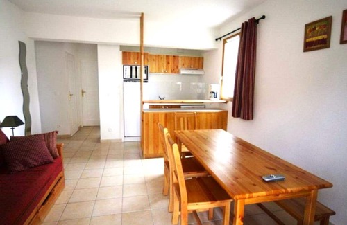 Montbrun-les-Bains Apartment | Res. Hameau des Sources with swimming pool - 2 bedroom apartment for 4/6 people