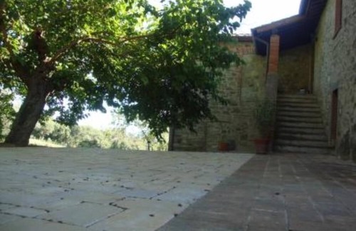 Castel Rigone House | Residence 15m long with an additional 3m Roman staircase, beautifully situated under