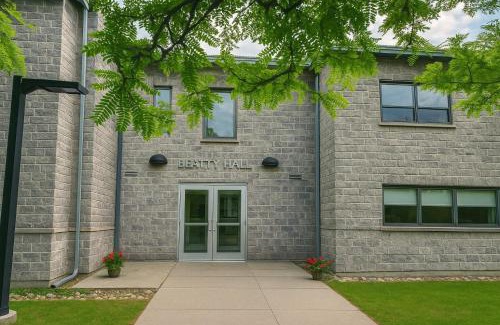 Brockville Apartment | Residence & Conference Centre - Brockville