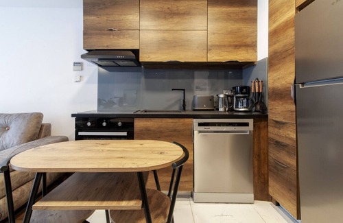 Cumhuriyet Apartment | Residence Flat With Excellent Location in Sisli