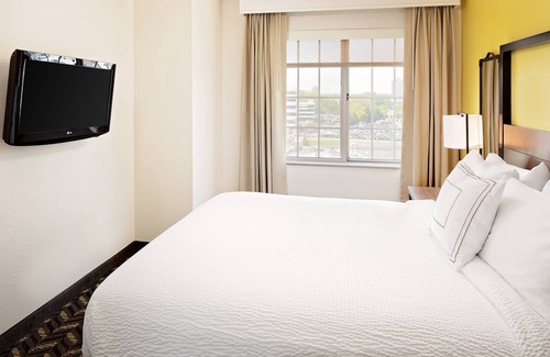 Tysons Hotel | Residence Inn by Marriott Tysons