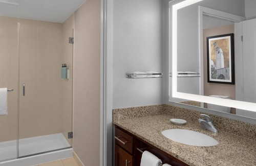 Downtown Burbank Hotel | Residence Inn by Marriott Los Angeles Burbank Downtown