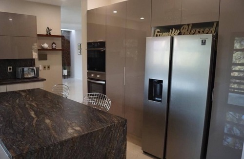 Zapopan House | Residencia y Piscina Climatizada