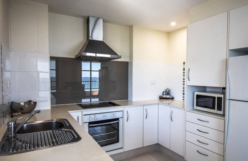 Coolangatta Apartment | Residenz Apts @ Beach House Seaside Resort