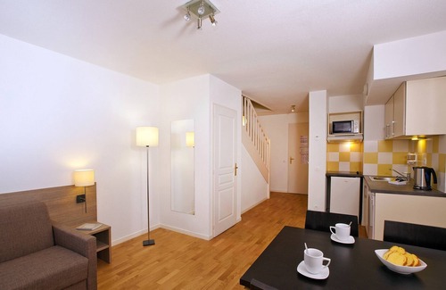 Prevessin-Moens House | Residhome Le Carre d'Or Prevessin