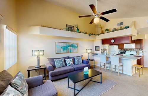Kissimmee Condo | Resort condo w/shared Pool and Hot Tub, close to Disney & other theme parks