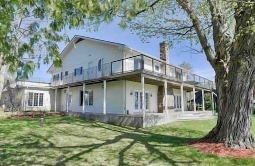 Port Stanton House | Resort, Lakefront private, pool, hottub, sauna #2