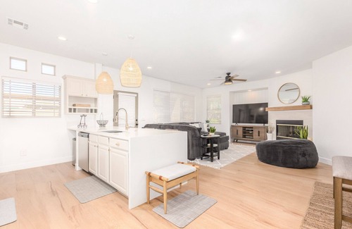 Central Scottsdale House | Resort-like 2BR/2BA townhome in sunny Scottsdale near golf, hike, dine, shop etc
