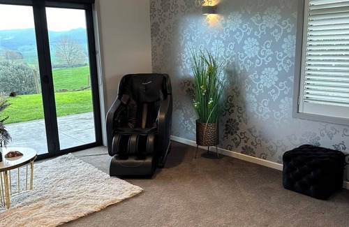 Waipa District House | Resort Luxury at its Finest