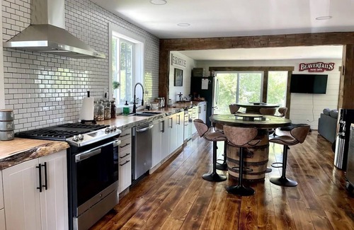 Drummond-North Elmsley Cottage | Resort on the River
