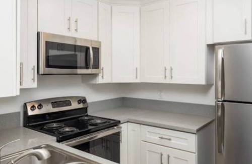 Atwater Village Apartment | resort-style community amenities in the vibrant Atwater Village neighborhood