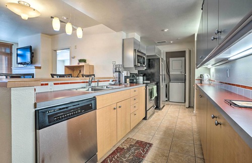 Chelan Condo | Resort-Style Condo w/Lake Chelan & Mtn Views