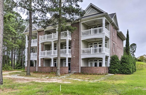 Spring Lake Apartment | Resort-Style CondoandSuite on Golf Course with Pool!