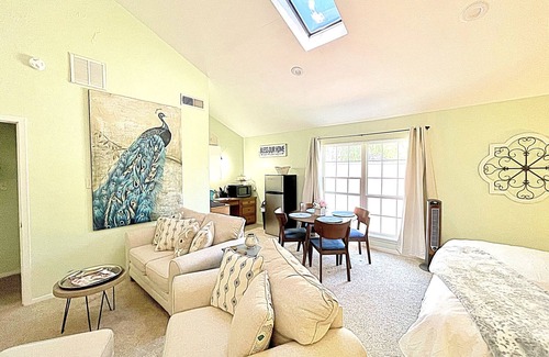 Conroe Apartment | Resort-Style Studio on the Golf Course!