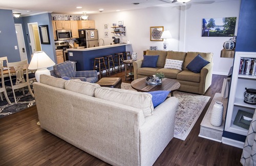 Fairfield Glade Condo | ðResort Vacations at Fairfield Glade TN Beautifully Decorated Condo with Pristine Lake Views