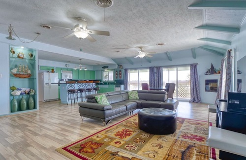Surfside Beach House | Rest/relaxation fishing right from the dock in your front yard under green light