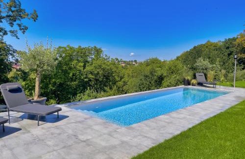 Sternberk House | Restaurant & Pension u Hradu