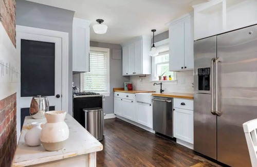 Annapolis House | Restful and Charming Home in Eastportn