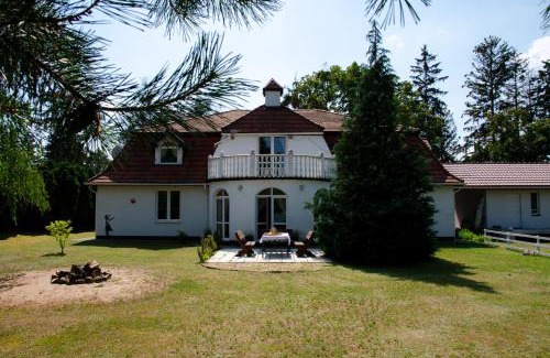 Bobrowo House | RestHouse - wakacyjny dom nad jeziorem