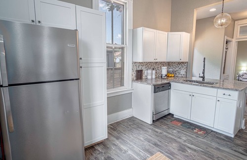 Historic Garderns Cottage | Restored Historic 2br/1.5ba House Near Downtown