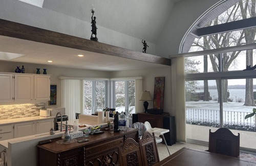 Saint-Paul-de-l'Ile-aux-Noix Ski Chalet | Retraite au Rivage: Échappez à l'Ordinaire dans ce Chalet au Bord de l'Eau!