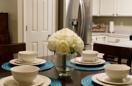 Cascade House | Retreat 5 bed, 4 room 3.8 mi. from Redding Airport