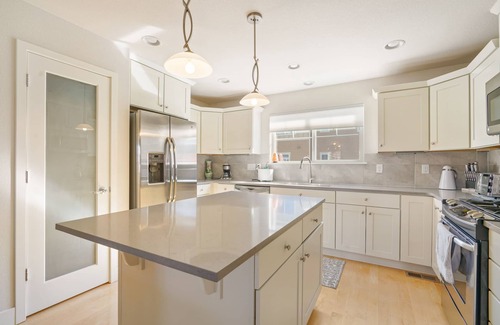 Longmont House | Retreat in quiet open concept townhome - 2 car garage, office,15 min to Boulder