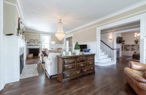 Thomaston Villa | Retreat in Style: Luxury for Family & Friends