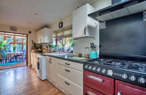 Dormansland Cottage | Retreat in Surrey near Hever Castle